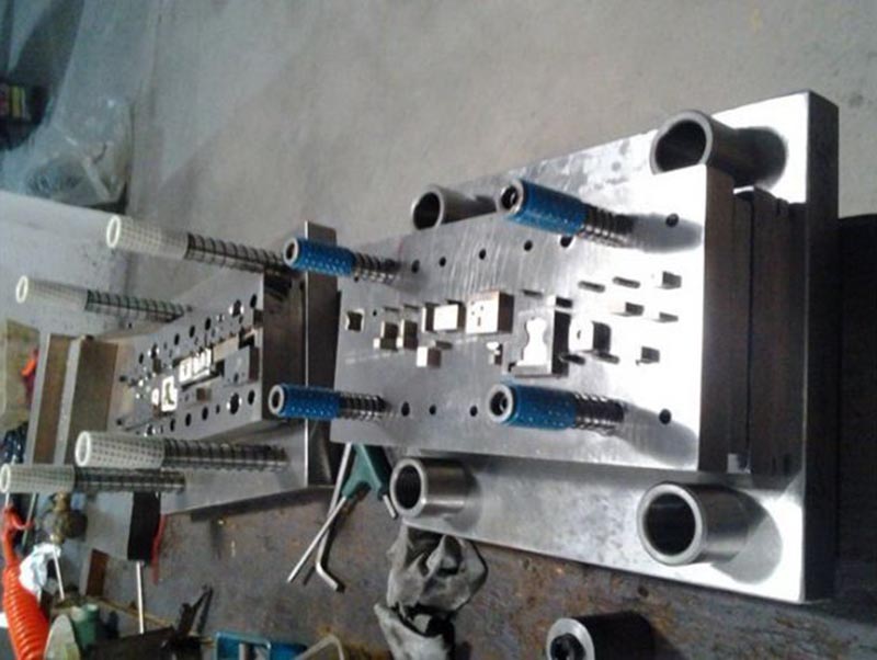 澄海模具制造-12