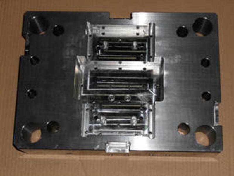 澄海精密塑料模-06